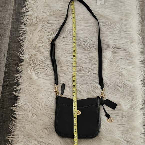 Coach pebbled leather chaise crossbody Bag New - Picture 4 of 10